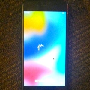 Apple iPhone 7  with black and white case 🖤 🤍